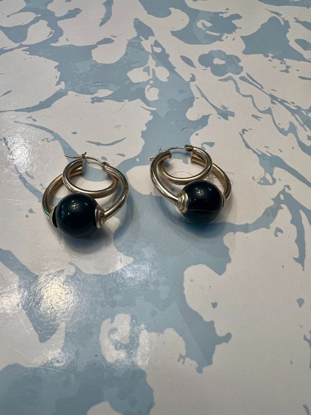 14k Gold & Onyx Double Hoop Earrings. Yellow Gold. Estate Jewelry.